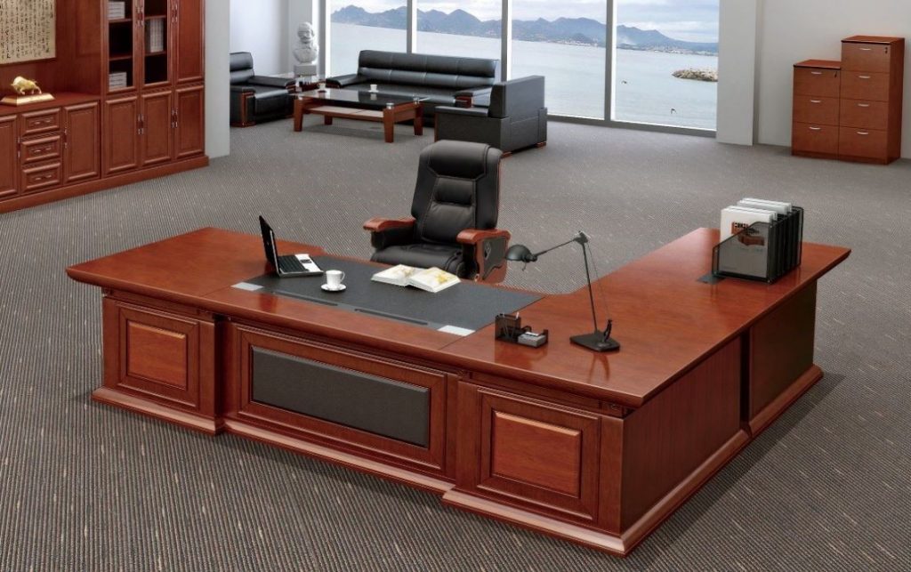 Mẫu bàn này nên được đặc ở văn phòng có diện tích rộng.